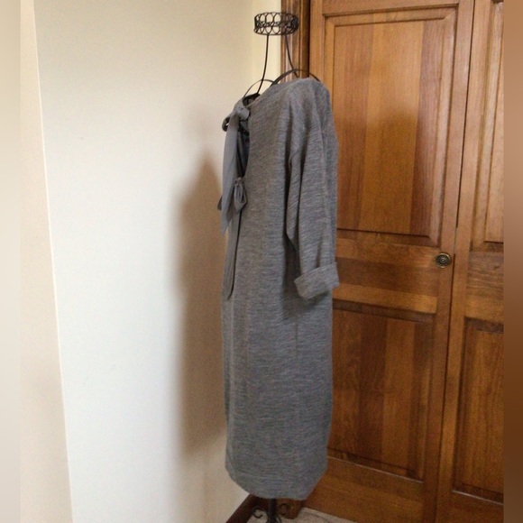 Club Monaco Dresses & Skirts - Club Monaco Wool Dress with silk ties at back, Size Small, Grey